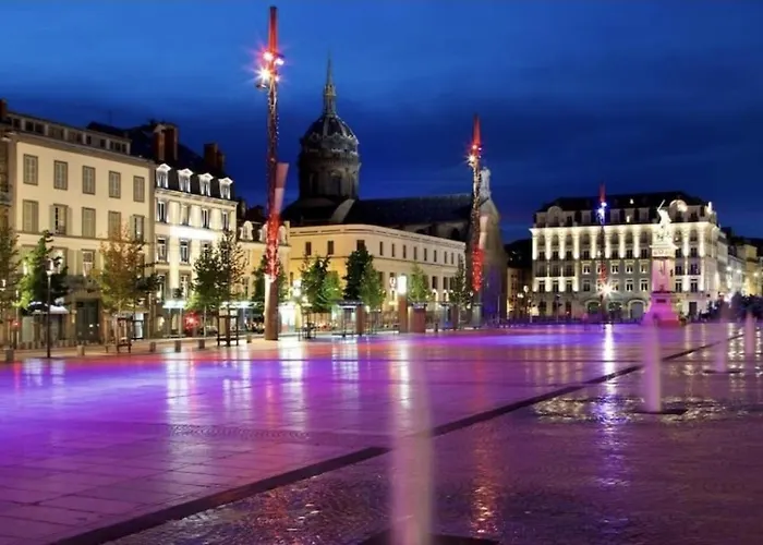 Apartament Climatise Place De Jaude Garage Balcon Tv Wifi